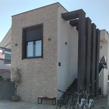 Valla-free Bikes-adults Only Apartmán