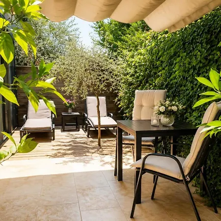 Valla-adults Only-pool & Free Bikes Apartman *